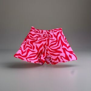 SPANX Polished On the Go Print 5" Shorts in True Red Zebra Stripe Sz Small